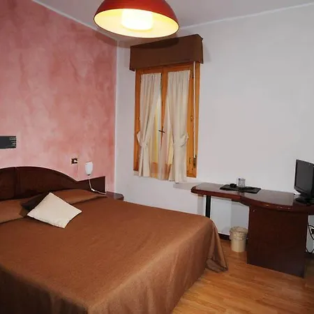 Hotel Drake