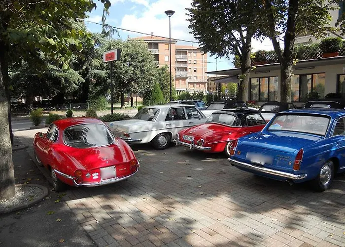 德拉克酒店 3* 马拉内罗